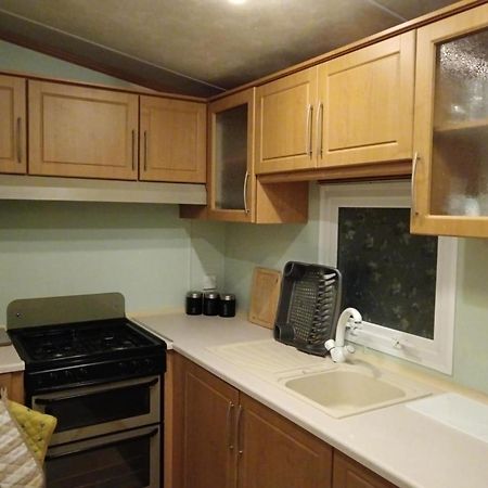 Lovely 3 Bedroom 8 Berth Caravan In Rhyl Eksteriør bilde