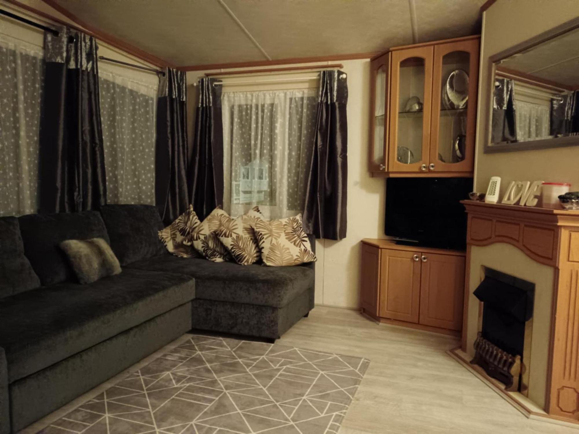 Lovely 3 Bedroom 8 Berth Caravan In Rhyl Eksteriør bilde